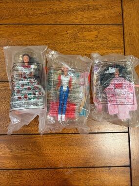 Vintage Barbie Mattel McDonald’s Set of 3 figurines USA, Mexico and Japan dolls